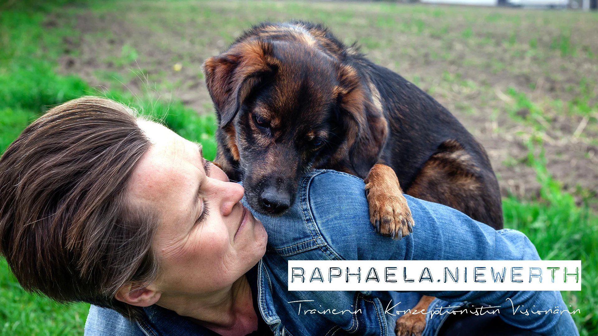 Raphaela Niewerth - Autorin, Konzeptionistin und Visonärin von Hundeschulkonzepte